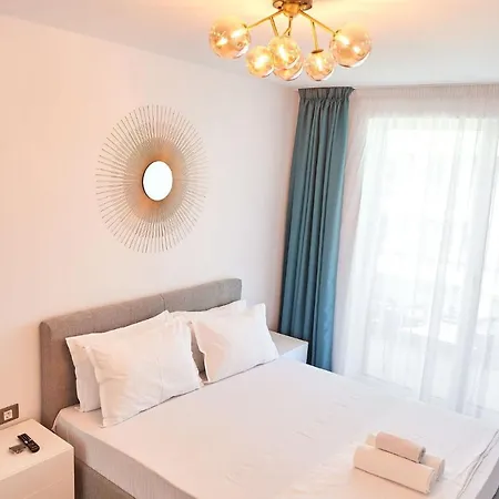 Apartment Mimosa Luxury 161 N Pool Năvodari