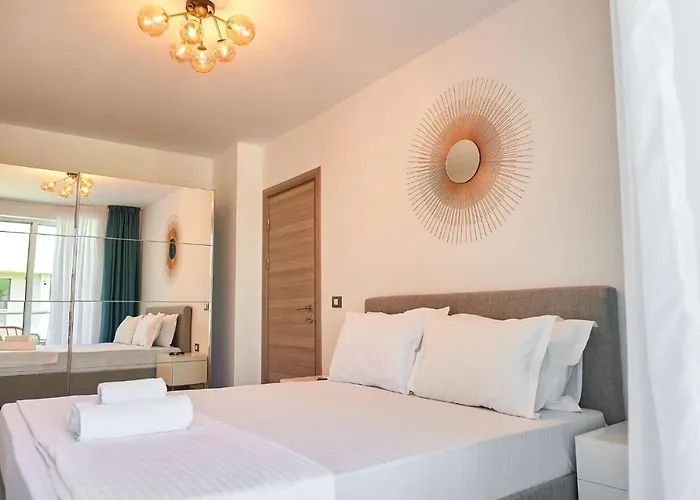 Mimosa Luxury 161 N Pool דירה Năvodari